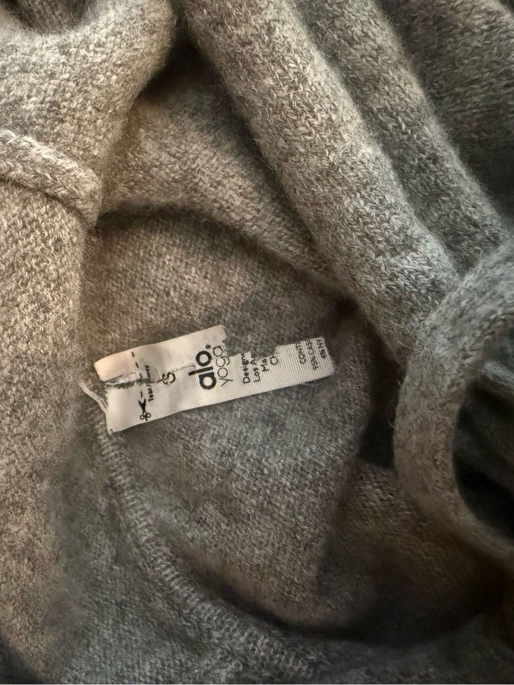 ALO YOGA Cozy Gray Cashmere-Blend Jet Set Hoodie Pullover Sweatshirt S $300 - Picture 12 of 12